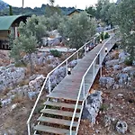 Ξενοδοχείο History Limanagzi